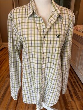 American Eagle Men's Green Plaid Button-Up Shirt - Classic Long Sleeve size L
